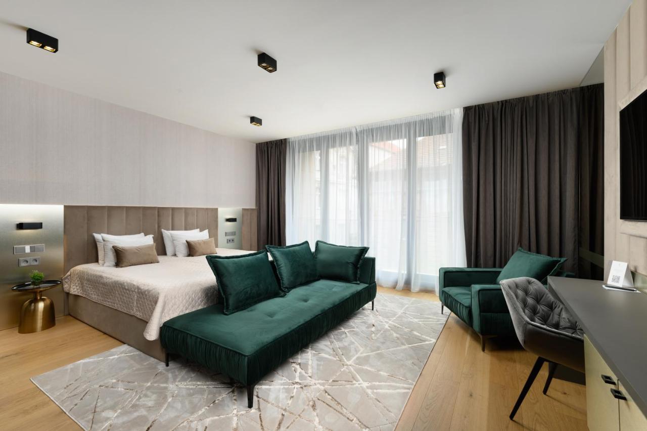 Emerald Downtown Luxury Suites With Hotel Services Budapeste Exterior foto